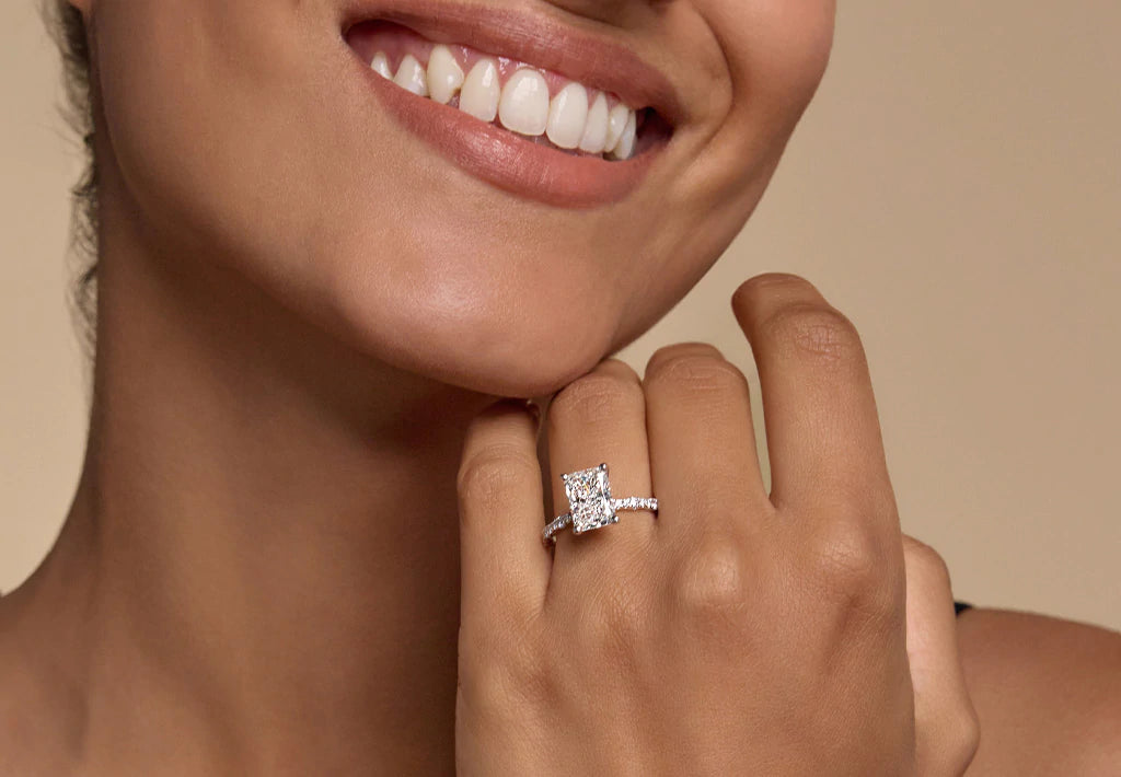 💍 It's Wedding Season! 💎 Discover Our 14KT Engagement Rings at Oscar Stone Jewelry