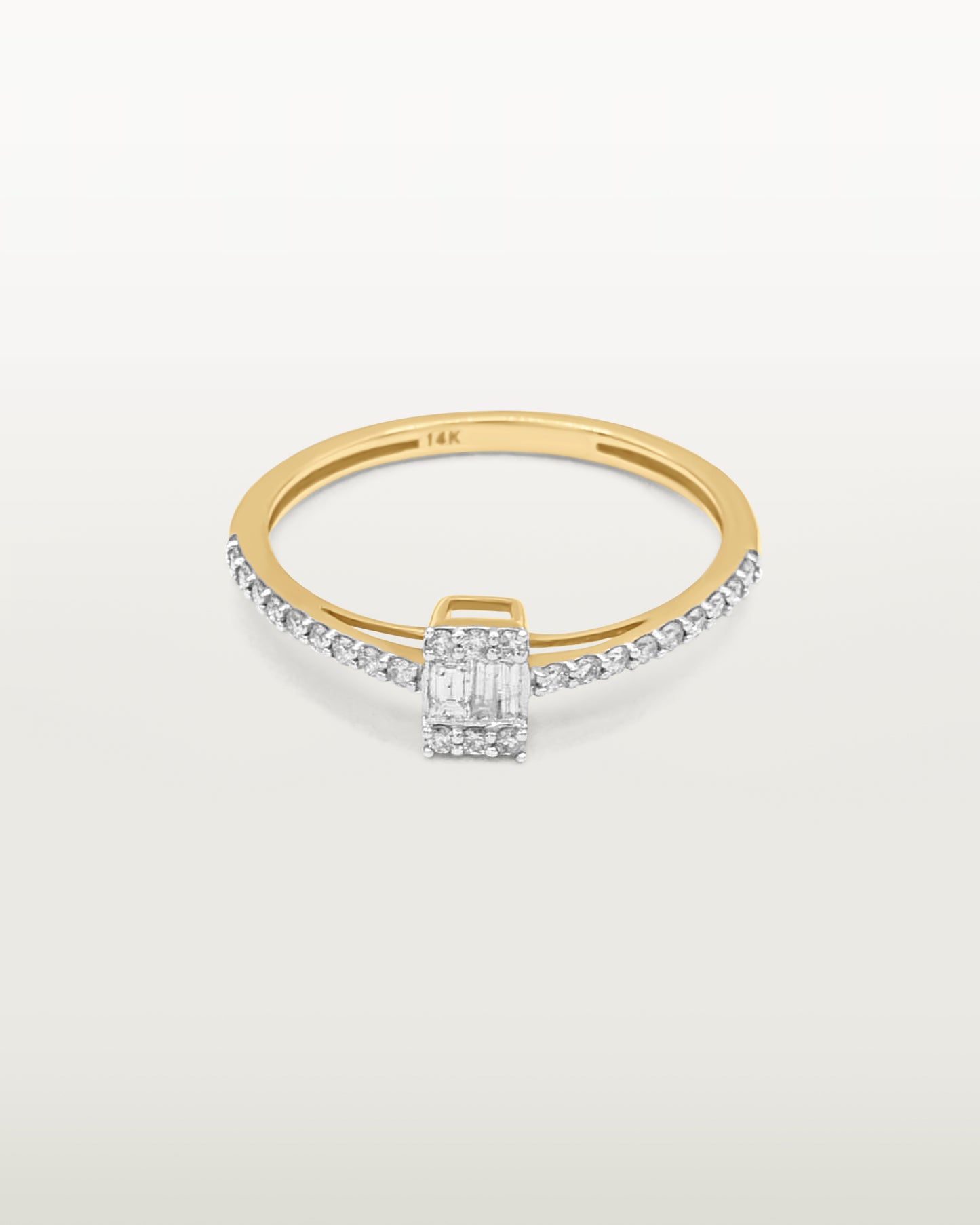 Oscar Solitaire Ring