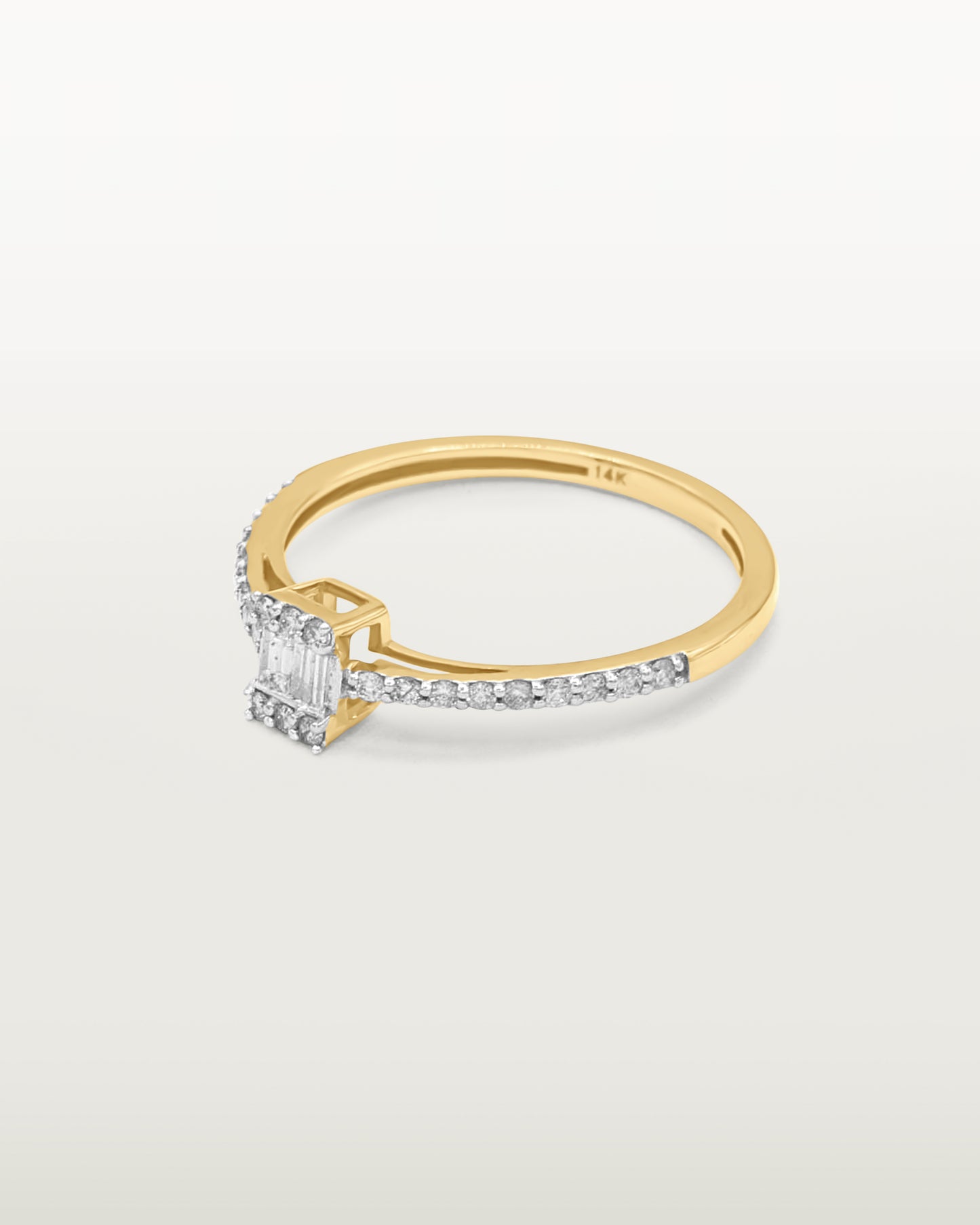 Oscar Solitaire Ring
