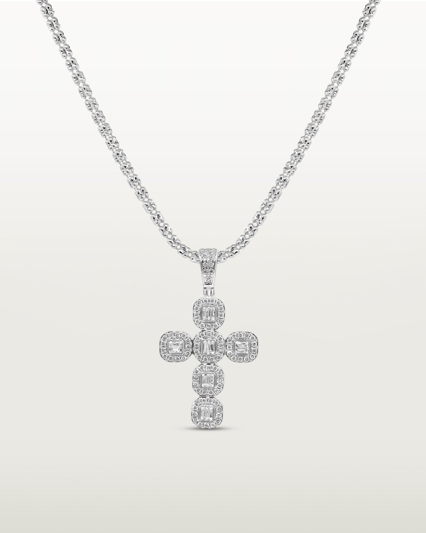 Oscar Lustre Cross Pendant