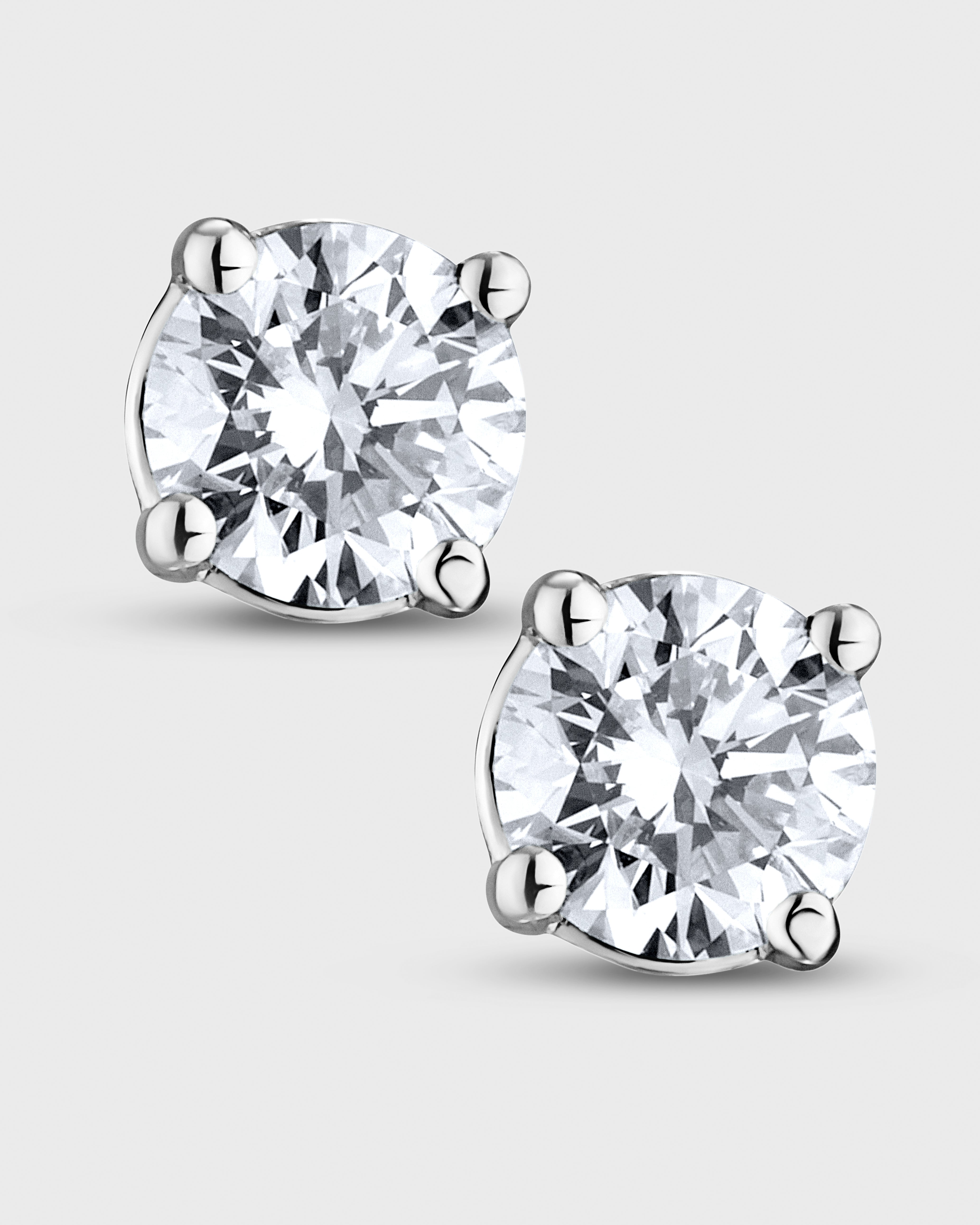 Oscar Aura Stud
