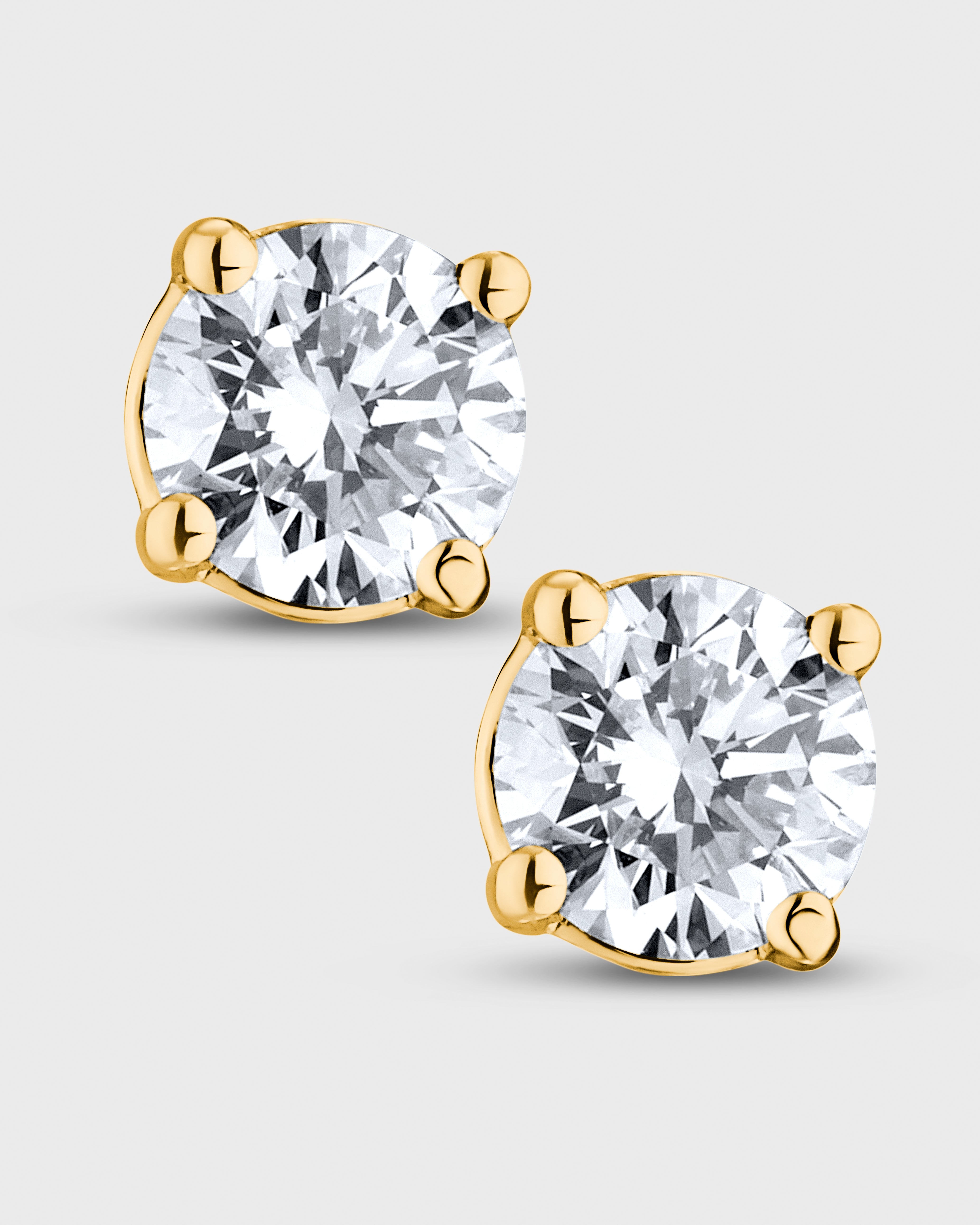 Oscar Aura Stud