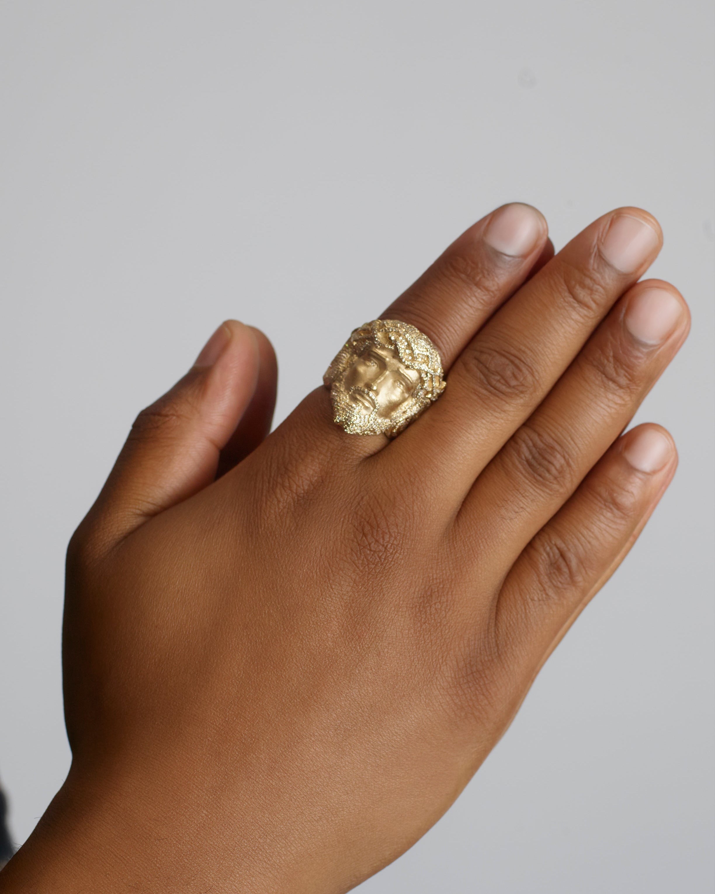 Oscar Jesus Ring