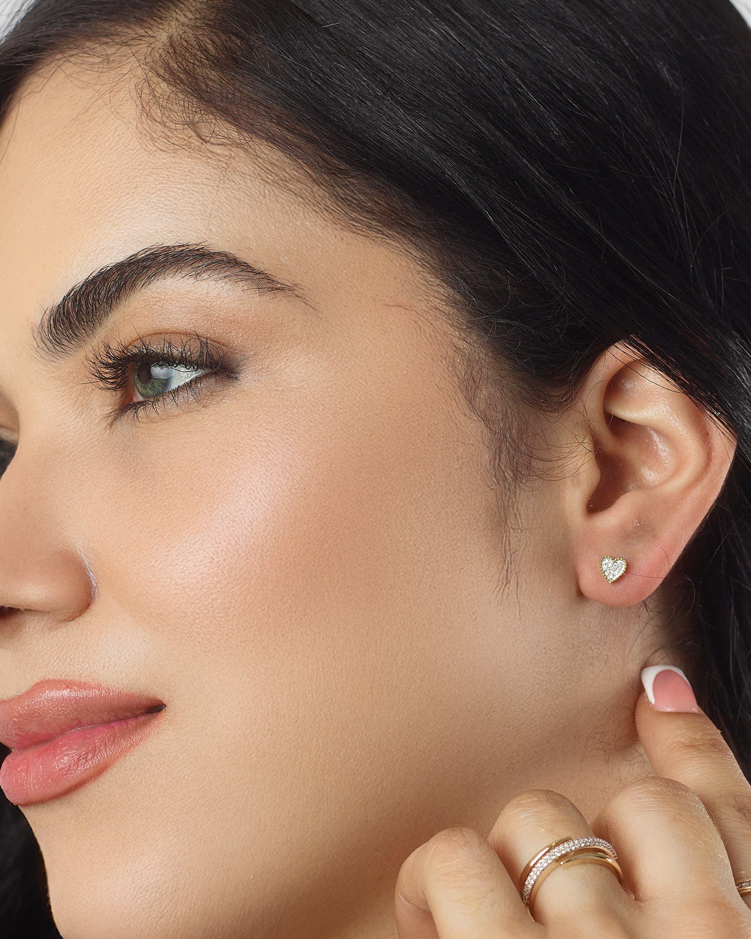 Oscar Petite Heart Studs