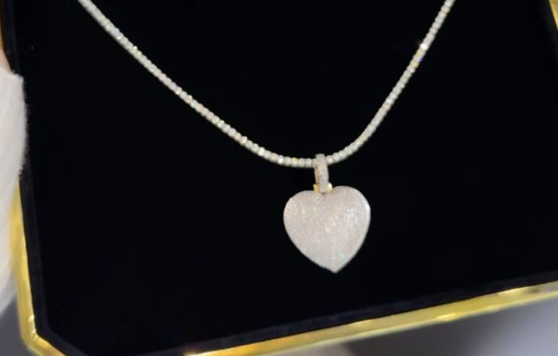 Stunning 14K Tennis Chain with Heart Pendant: A Timeless Piece of Elegance