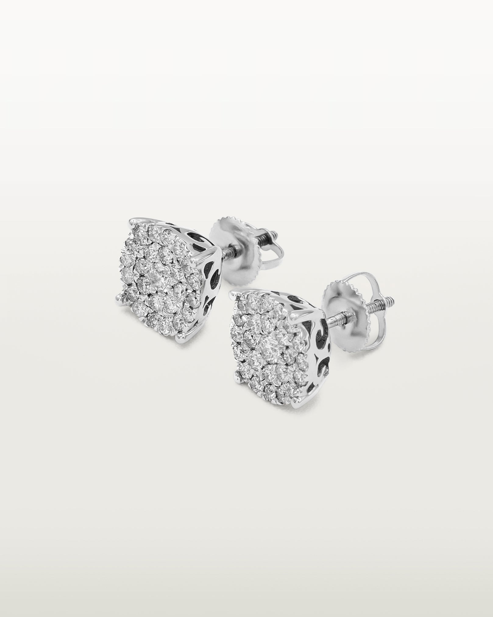 Luminous Cluster Stud