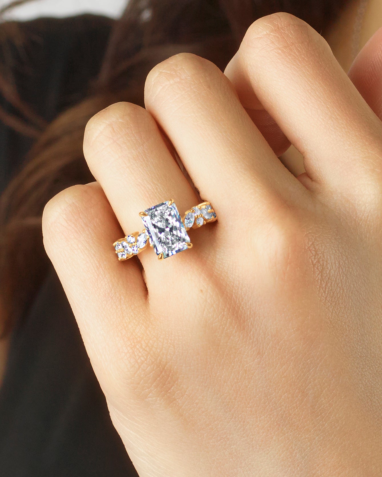 Oscar Radiant Engagement Ring