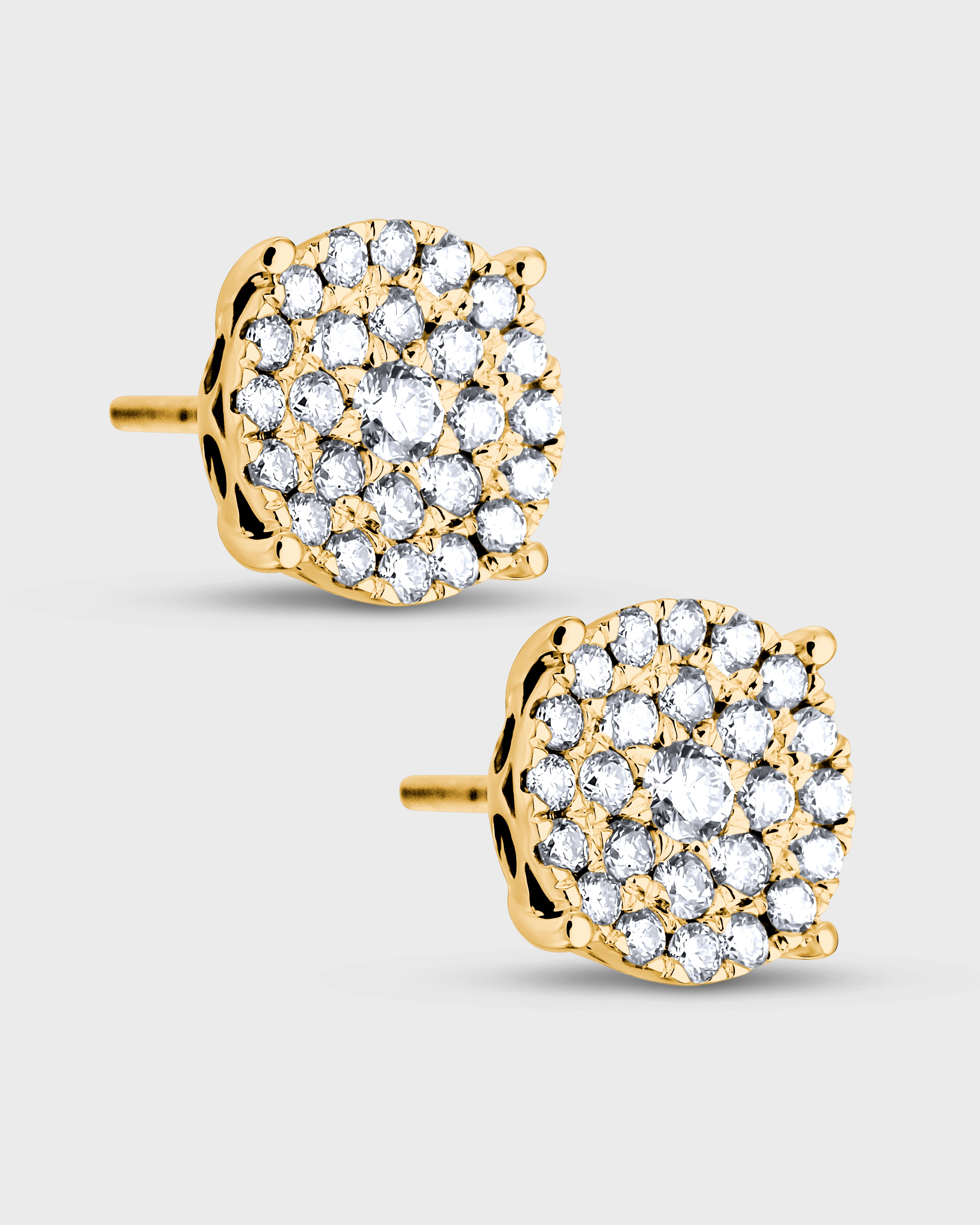 Luminous Cluster Stud