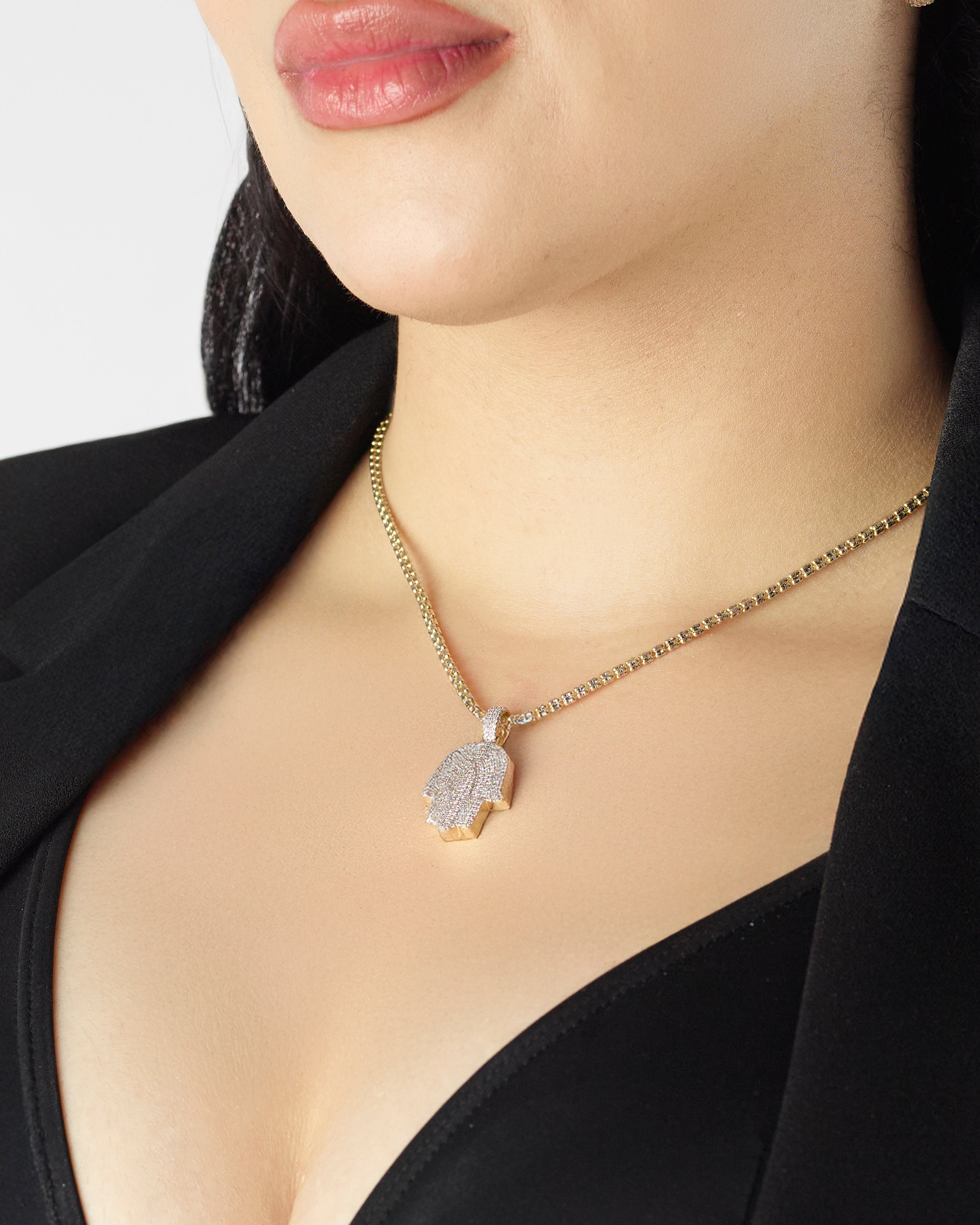 Oscar Hamsa Hand Pendant