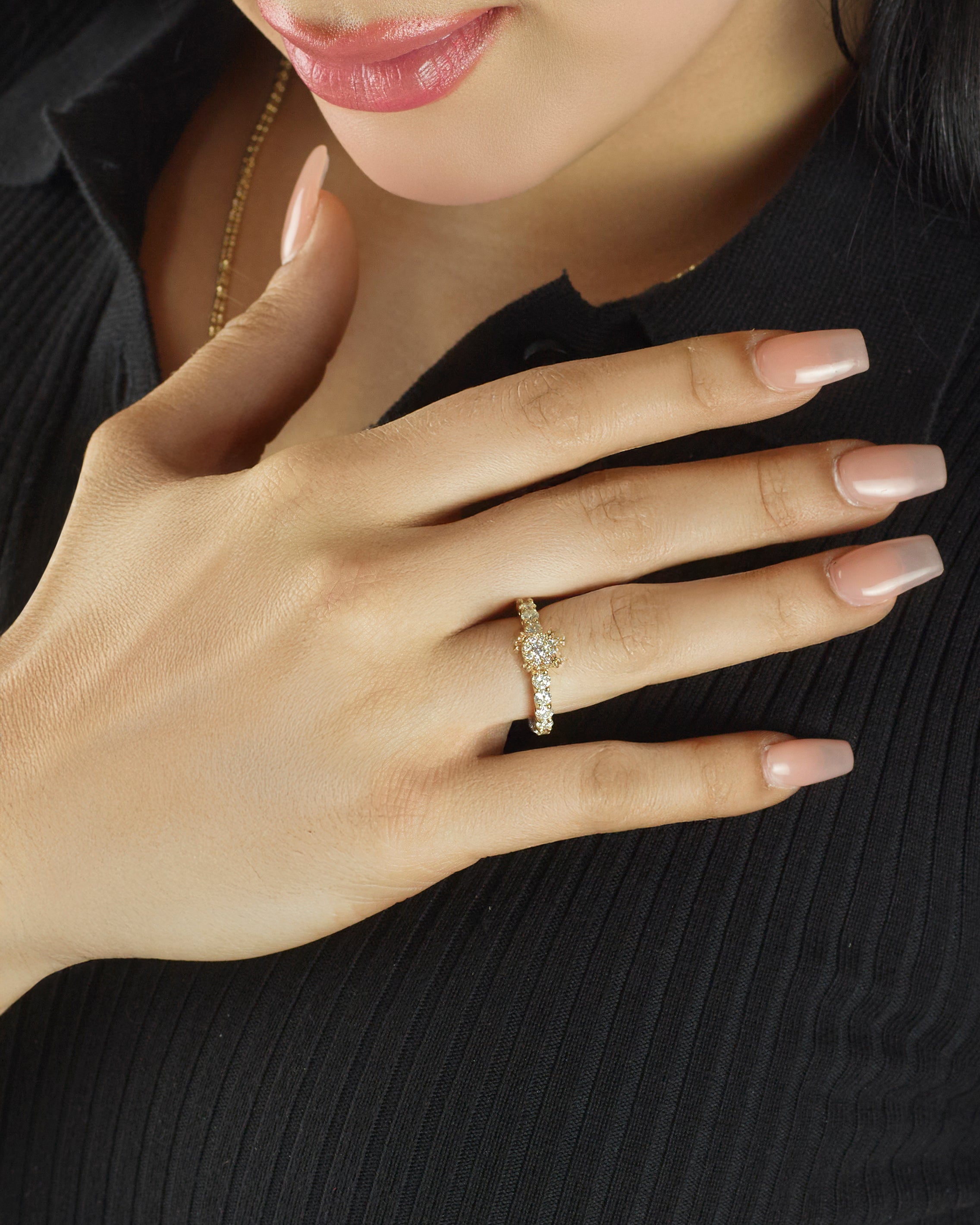 Anillo de compromiso infinito con diamantes