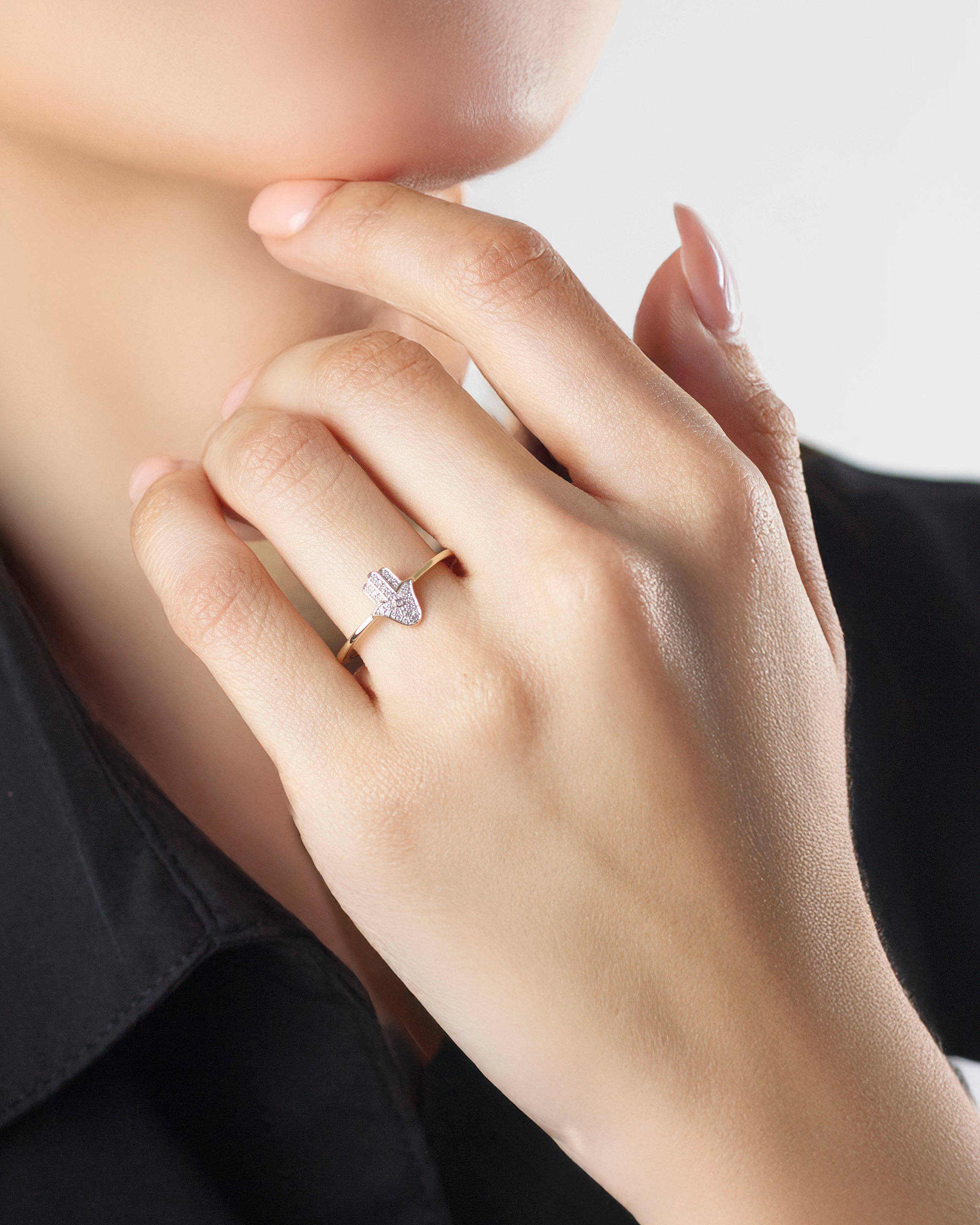 Oscar Hamsa Ring