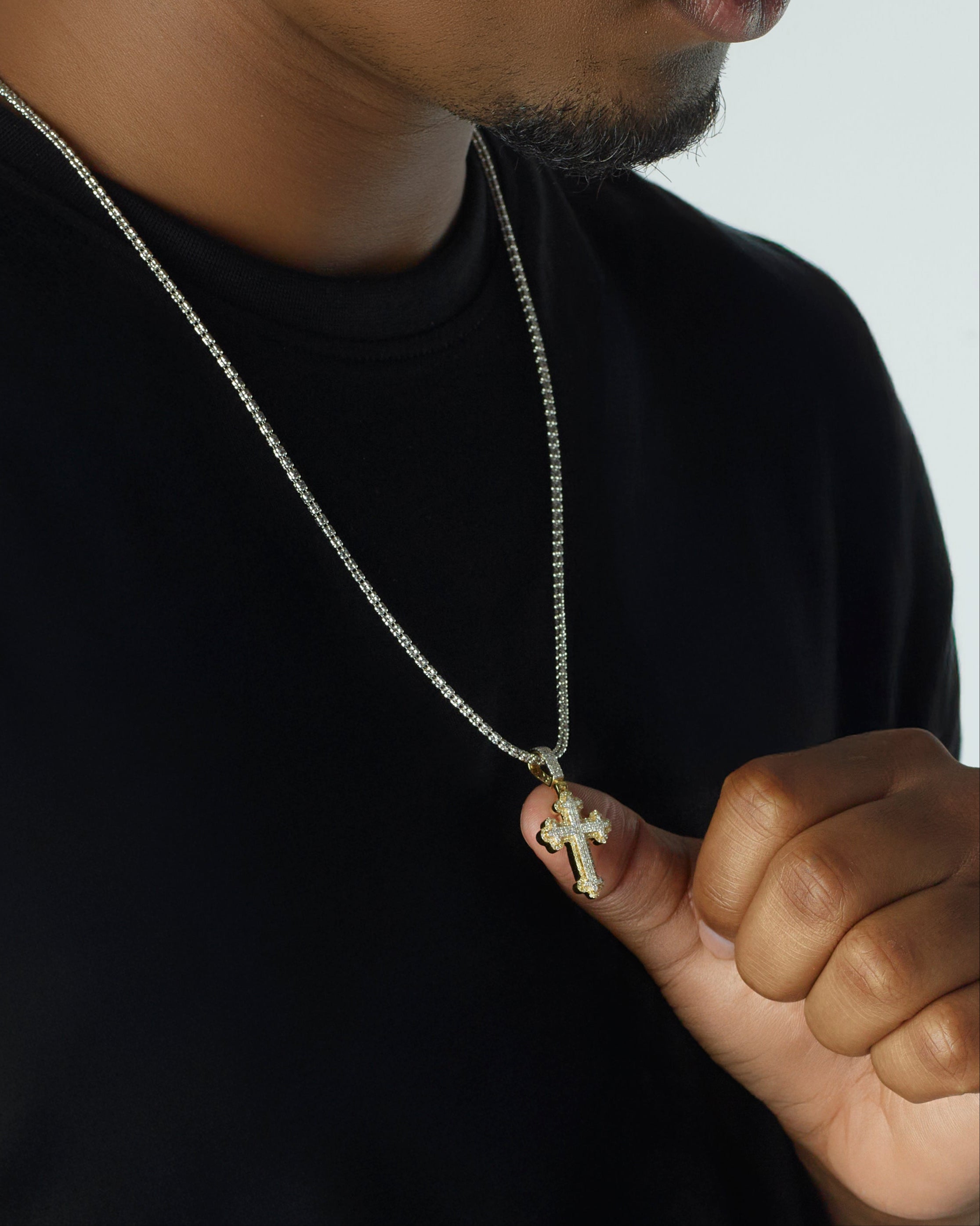 Oscar Devotion Cross Pendant