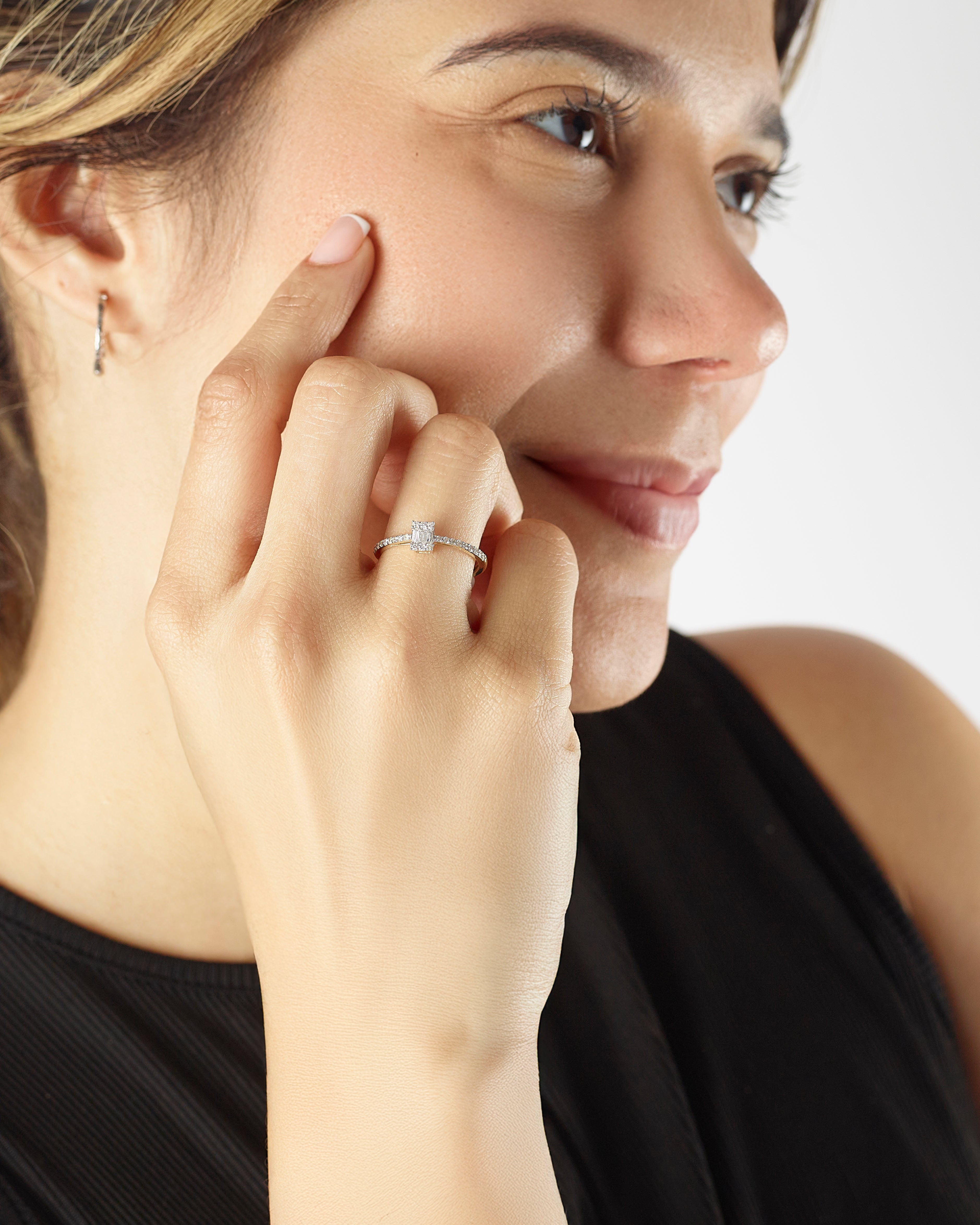 Oscar Solitaire Ring